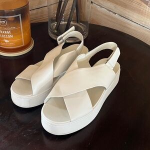 Vince Weslan Platform Sandals, 7.5 off-white